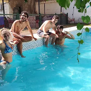 Clover Hostal