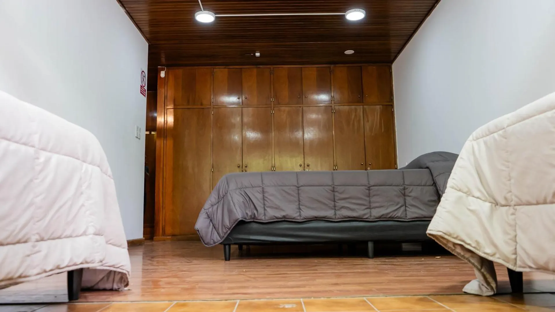 Hostel Casa Roble Mendoza Pensión